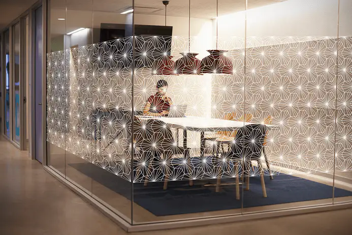 Film décoratif Solar Design motif abstrait